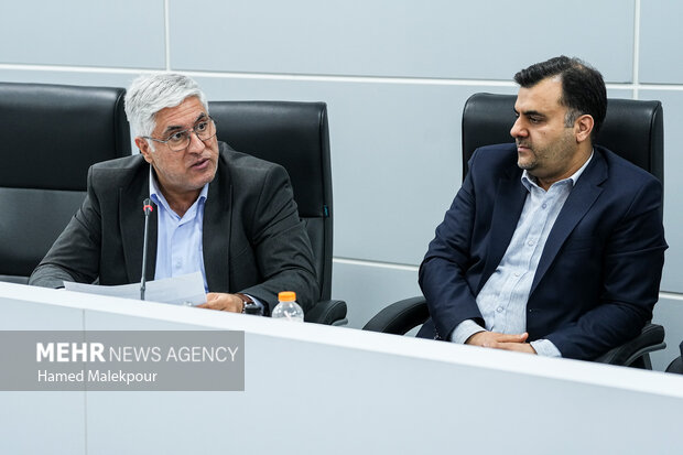 نشست بررسی مسائل حوزه بهداشت، درمان و سلامت با حضور رئیس مجلس