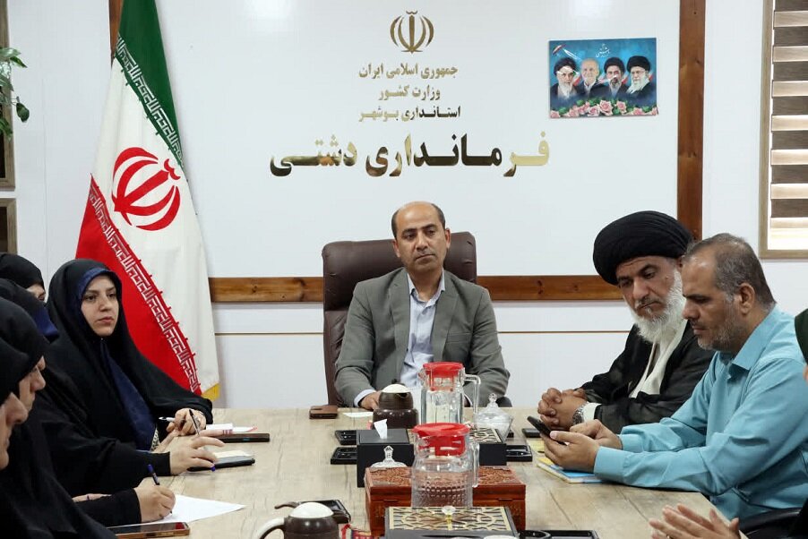 فرماندار دشتی: نگاه فرهنگی باید به متن زندگی مردم وارد شود فرماندار دشتی: نگاه فرهنگی باید به متن زندگی مردم وارد شود
