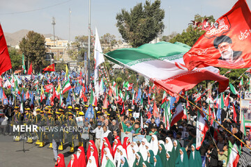 آوردگاه حماسه در سرزمین آفتاب؛ طنین اقتدار در رزمایش جان‌فدا