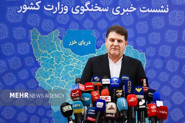 زینیوند: دولت در شرایط جنگی اجرای طرحهای توسعهای را متوقف نکرده است زینیوند: دولت در شرایط جنگی اجرای طرحهای توسعهای را متوقف نکرده است