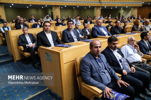 آیین گرامیداشت <a href='https://sayeb.ir/tag/%d8%b1%d9%88%d8%b2-%d9%85%d9%84%db%8c-%d8%b5%d8%a7%d8%af%d8%b1%d8%a7%d8%aa'></div>روز ملی صادرات</a>