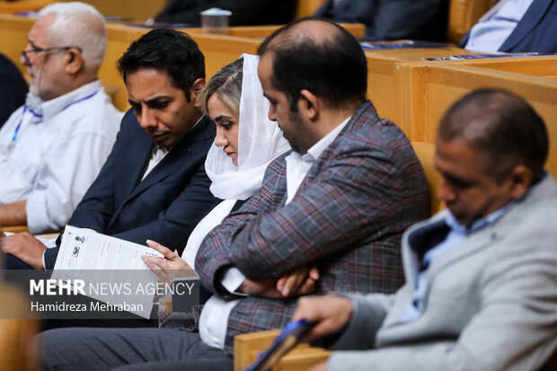آیین گرامیداشت <a href='https://sayeb.ir/tag/%d8%b1%d9%88%d8%b2-%d9%85%d9%84%db%8c-%d8%b5%d8%a7%d8%af%d8%b1%d8%a7%d8%aa'></div>روز ملی صادرات</a>