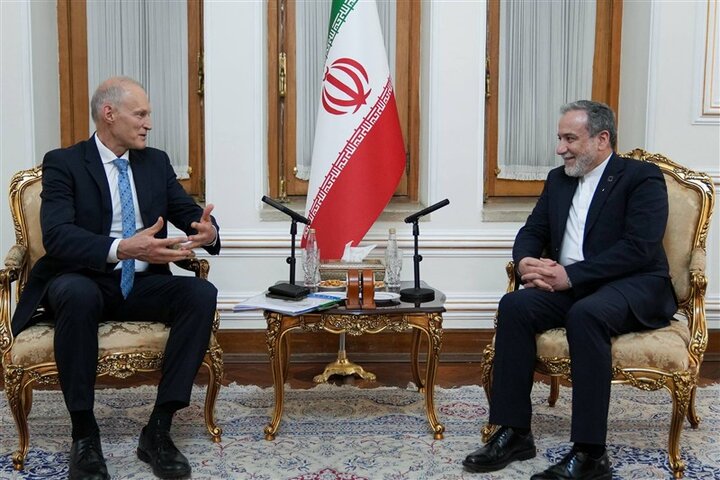 معاون وزير خارجية بولندا يلتقي عراقجي في طهران