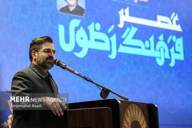 تجلیل از <a href='https://sayeb.ir/tag/%d9%85%d8%ac%db%8c%d8%af-%d9%85%d8%ac%db%8c%d8%af%db%8c'></div>مجید مجیدی</a> در جوار بارگاه منور رضوی