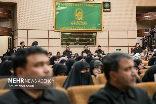 تجلیل از <a href='https://sayeb.ir/tag/%d9%85%d8%ac%db%8c%d8%af-%d9%85%d8%ac%db%8c%d8%af%db%8c'></div>مجید مجیدی</a> در جوار بارگاه منور رضوی