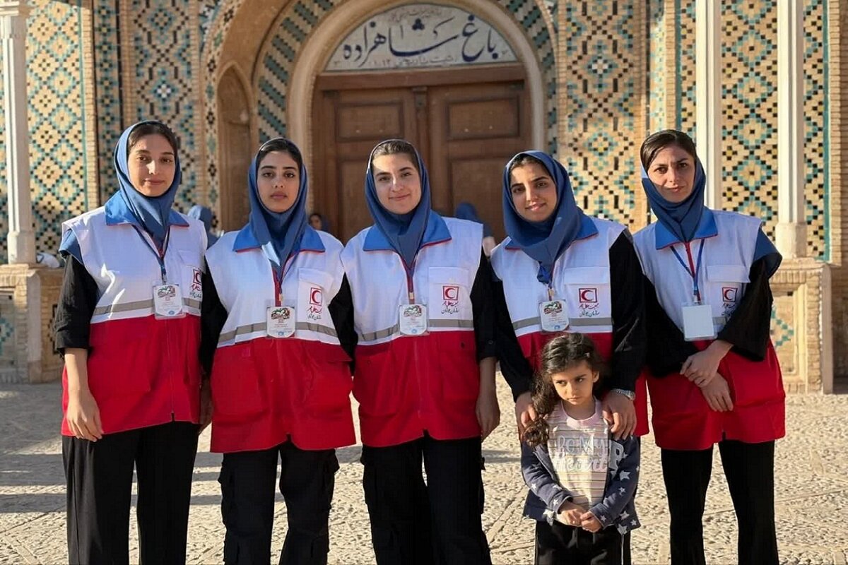تیم دختران هلال‌احمر دورود در مسابقات کشوری نایب‌قهرمان شد