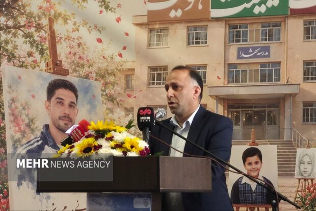 ۴ زمین چمن مصنوعی در مدارس ورامین به بهره‌برداری رسید