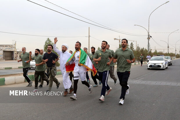 سفیر همدلی صنعت برق ایران به قم رسید