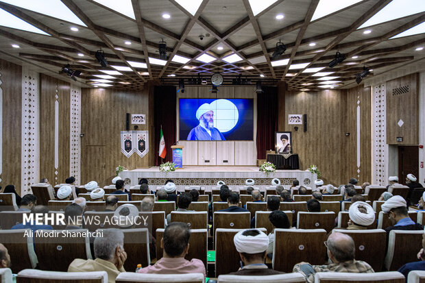 اجلاس مدیران مدارس علوم و معارف اسلامی در مشهد