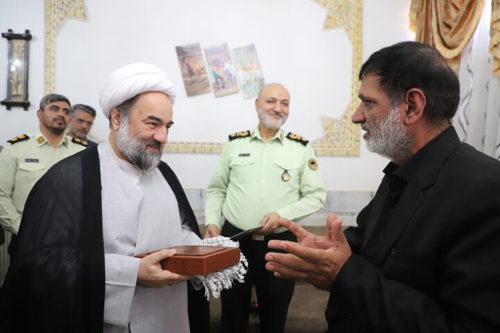 آیت الله محامی: خدمت به مردم، میراث ماندگار شهیده افتخاری است