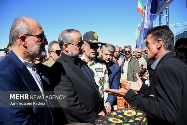 جشنواره <a href='https://sayeb.ir/tag/%d8%b2%d8%b1%d8%b4%da%a9'></div>زرشک</a> در قائنات