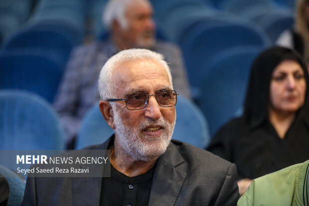 تجلیل از چهره های ماندگار ورزش ایران تجلیل از چهره های ماندگار ورزش ایران