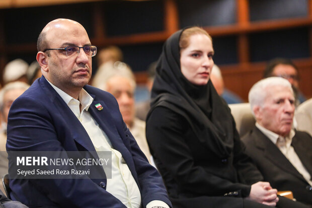 دومین آیین تجلیل از چهره های ماندگار ورزش ایران