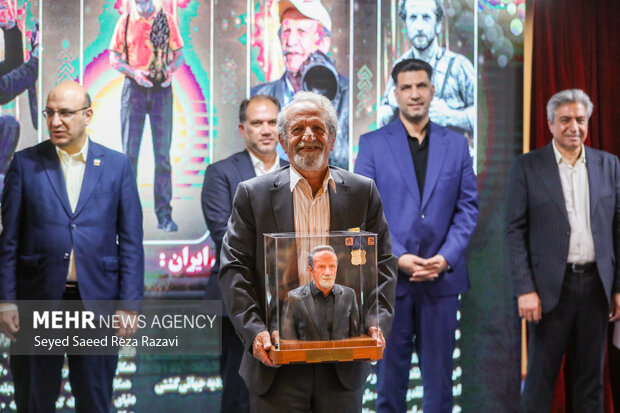 دومین آیین تجلیل از چهره های ماندگار ورزش ایران