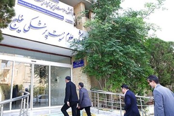 معاون وزیر بهداشت: بوشهر قطب پزشکی هسته‌ای و زیست‌فناوری ایران است
