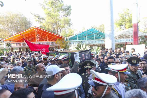 تشییع پیکر پدر سپهبد شهید موسوی در <a href='https://sayeb.ir/tag/%d9%82%d9%85'></div>قم</a>