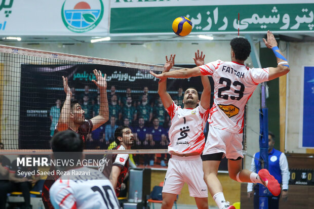 مسابقه والیبال پرسپولیس و مقاومت شهرداری تبریز