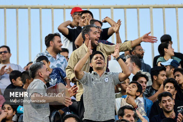لیگ برتر فوتبال -  استقلال و چادرملو