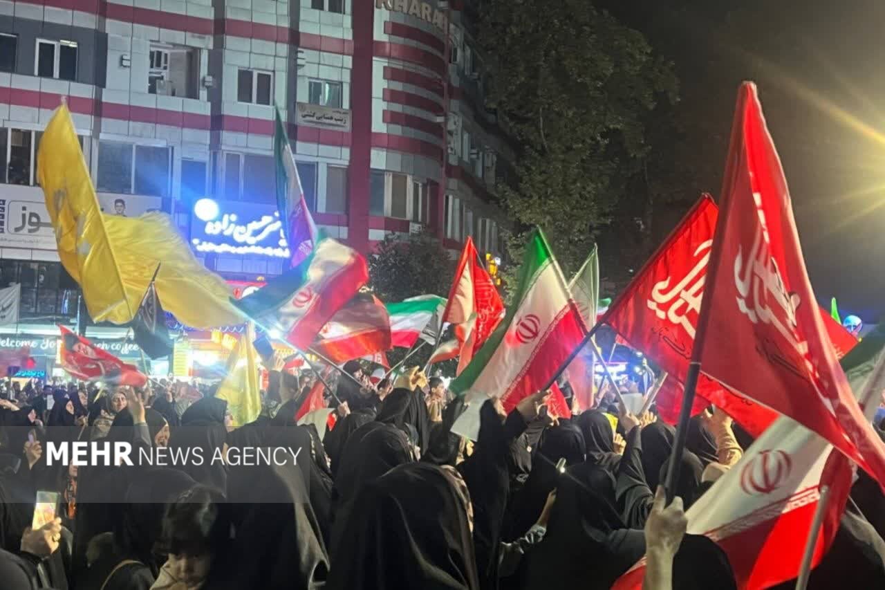 داوطلب: مردم پای آرمان‌ های شهدا و انقلاب ایستاده‌اند