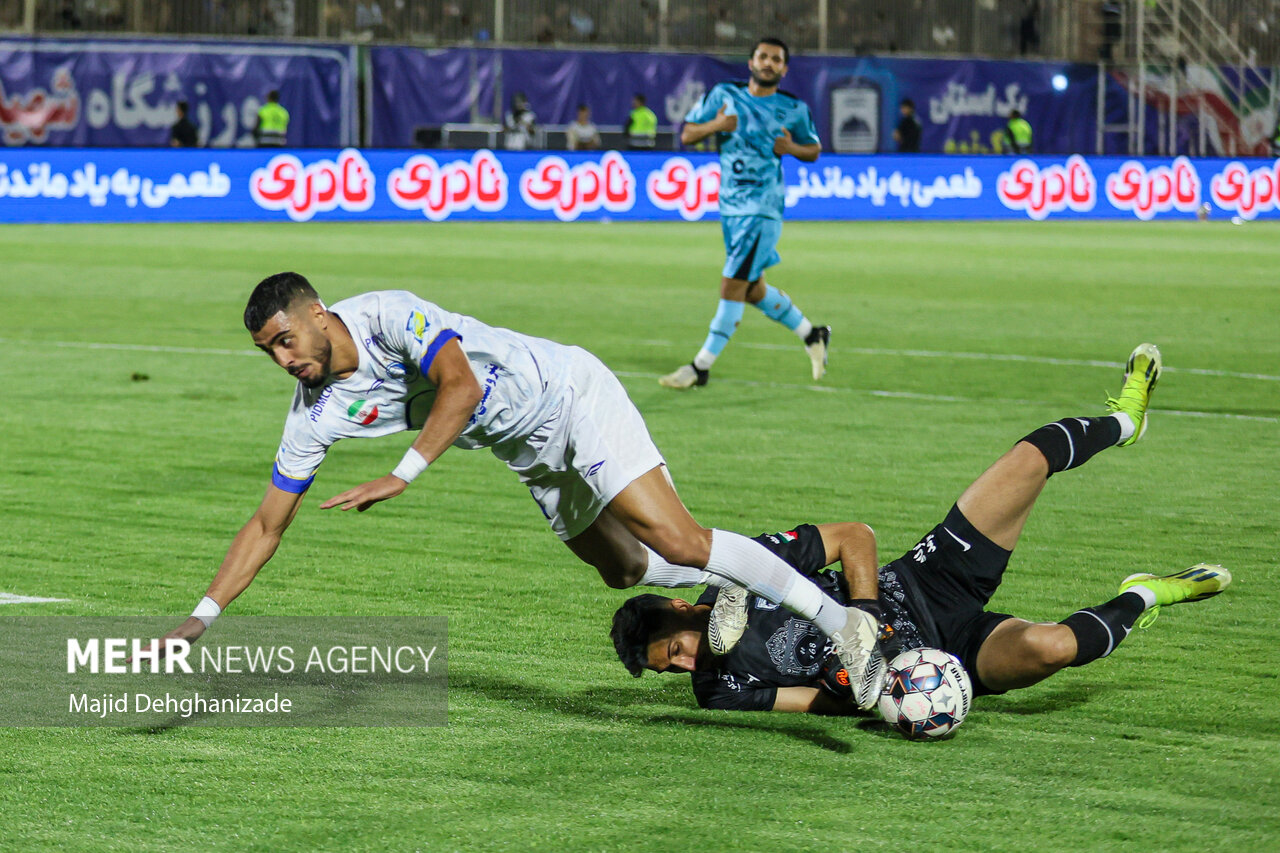 استقلال و چادرملو در یزد یک بر یک تساوی کردند 42 og-image