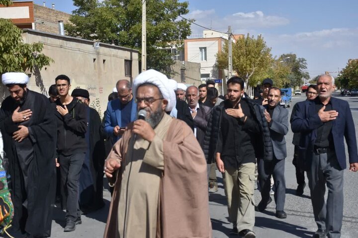 دسته عزاداری ایام فاطمیه در قروه برگزار شد