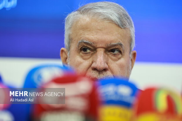 نشست خبری وزیر <a href='https://sayeb.ir/tag/%d9%85%db%8c%d8%b1%d8%a7%d8%ab-%d9%81%d8%b1%d9%87%d9%86%da%af%db%8c'></div>میراث فرهنگی</a>، گردشگری و صنایعدستی