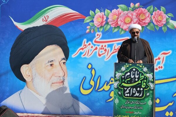 حمایت از ولایت مسیر اصلاح جامعه و آبادانی کشور است