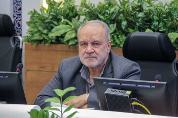 برخی افراد به موضوع عفاف و حجاب بی توجه هستند