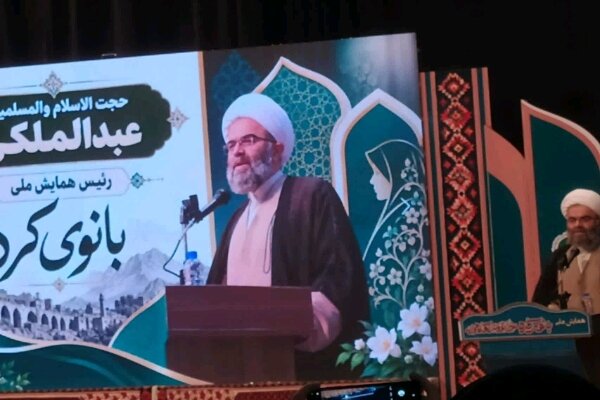 همایش ملی بانوی کرد در سنندج آغاز به کار کرد