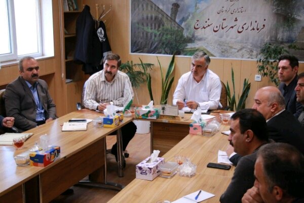 فرماندار سنندج: توزیع سوخت باید به کاهش صف جایگاه‌ها منجر شود