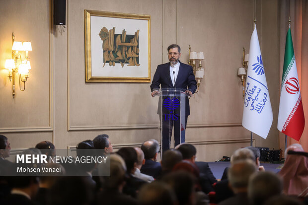 نشست تخصصی «نقش شهید کمال خرازی در اجماع سازی سیاست خارجی»