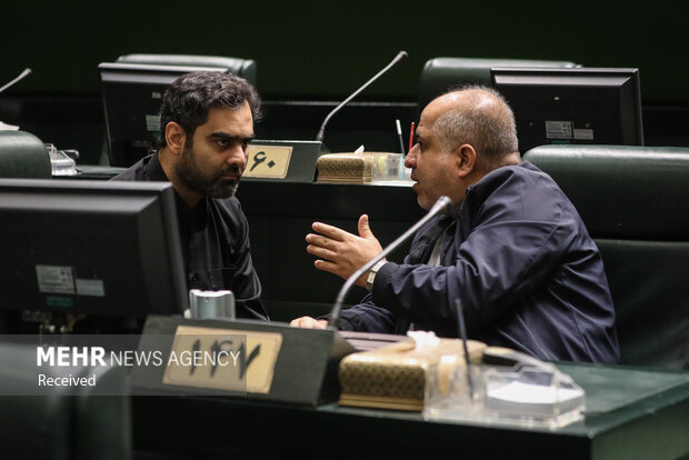 نشست علنی مجلس - یکشنبه ۳ آبان ۱۴۰۵