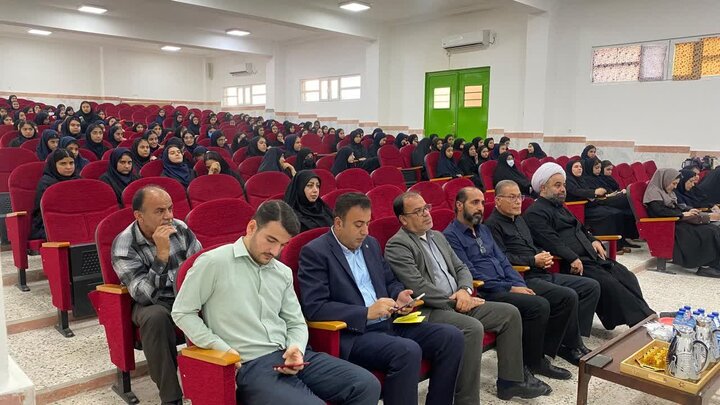 امام جمعه اهلسنت سیراف: حضرت زهرا(س) الگوی آیندهسازان جامعه است امام جمعه اهلسنت سیراف: حضرت زهرا(س) الگوی آیندهسازان جامعه است