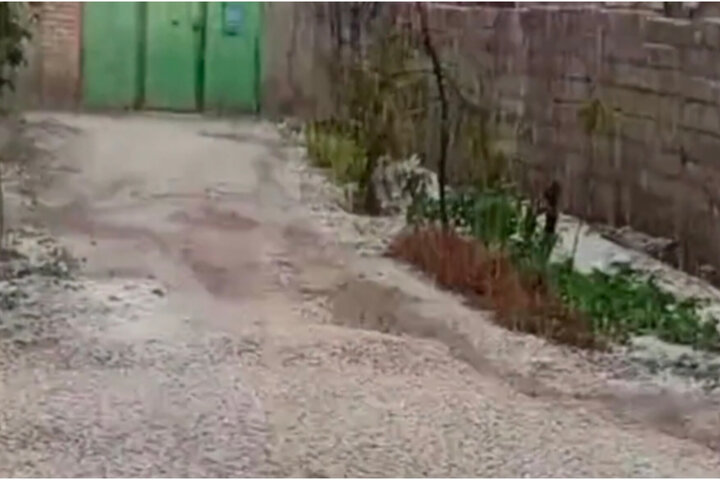 بارش تگرگ و باران در روستای میرنی اردبیل
