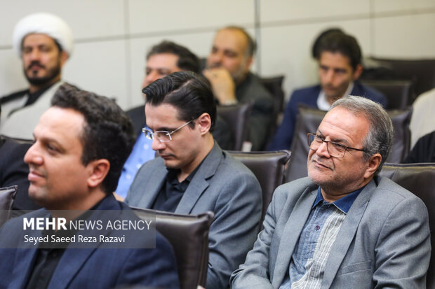 آیین رونمایی از کتاب «حکمرانی فضای مجازی در اندیشه امام شهید انقلاب(ره)»