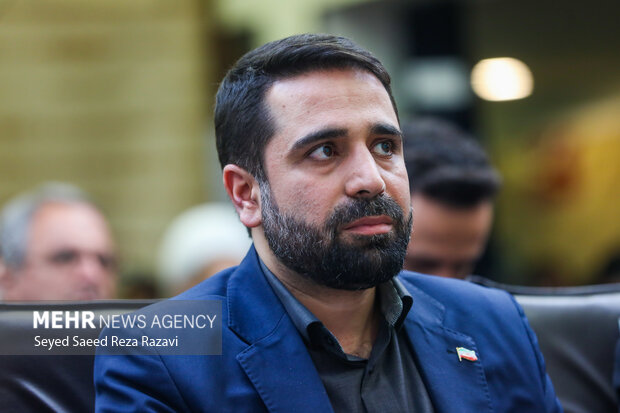 آیین رونمایی از کتاب «حکمرانی فضای مجازی در اندیشه امام شهید انقلاب(ره)»