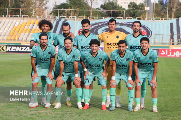 لیگ برتر فوتبال - پیکان و ملوان