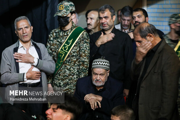 وداع با پیکر <a href='https://sayeb.ir/tag/%d8%b4%d9%87%db%8c%d8%af'></div>شهید</a> «محمدرضا طالبی» در مسجد خرقانی