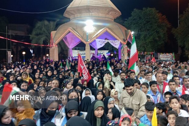 قاب ماندگار همدلی فارس و بلوچ در ویژه برنامه «محفل» در ایرانشهر