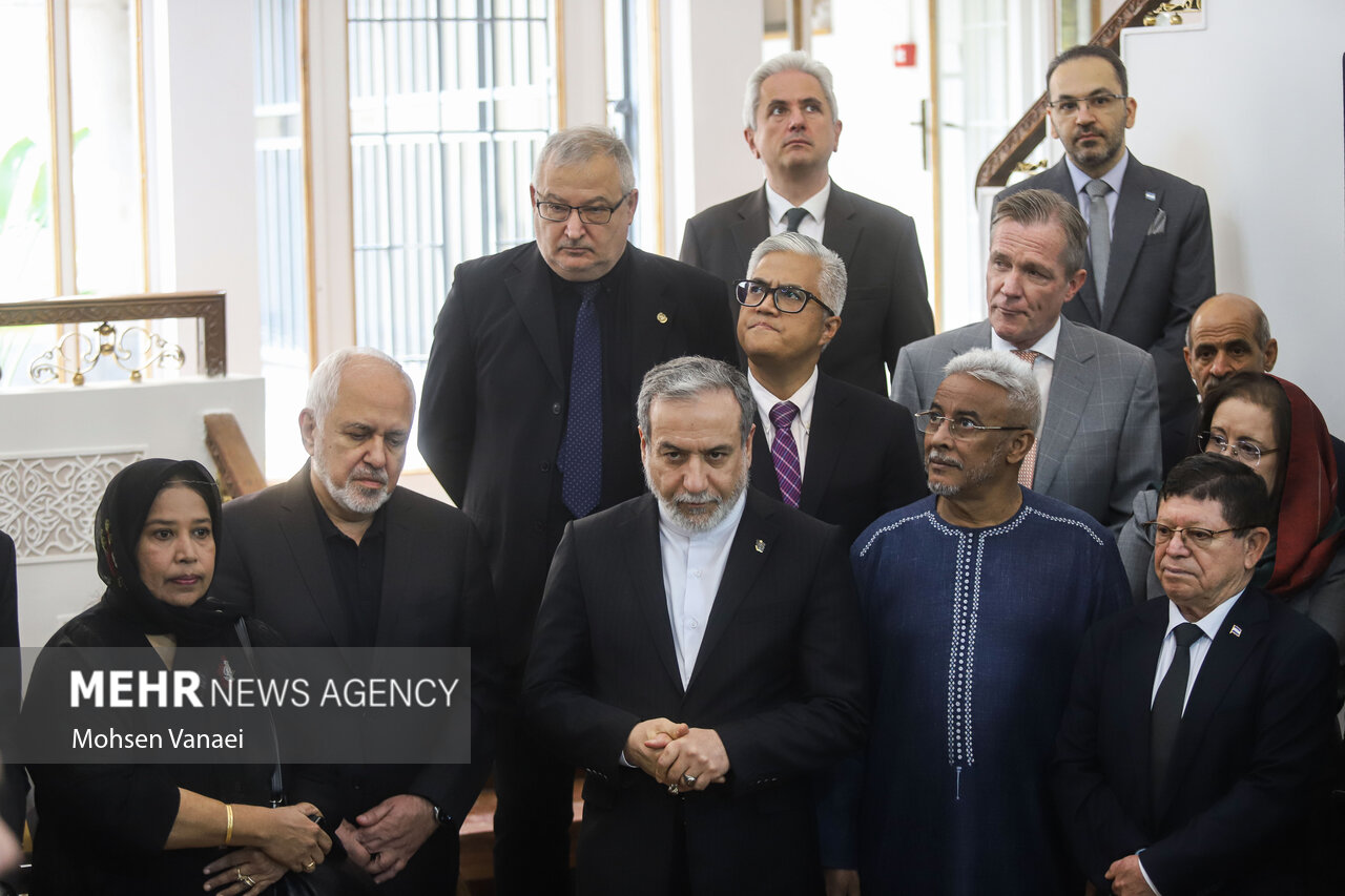 نشست «نقش شهید کمال خرازی در اجماع سازی سیاست خارجی»