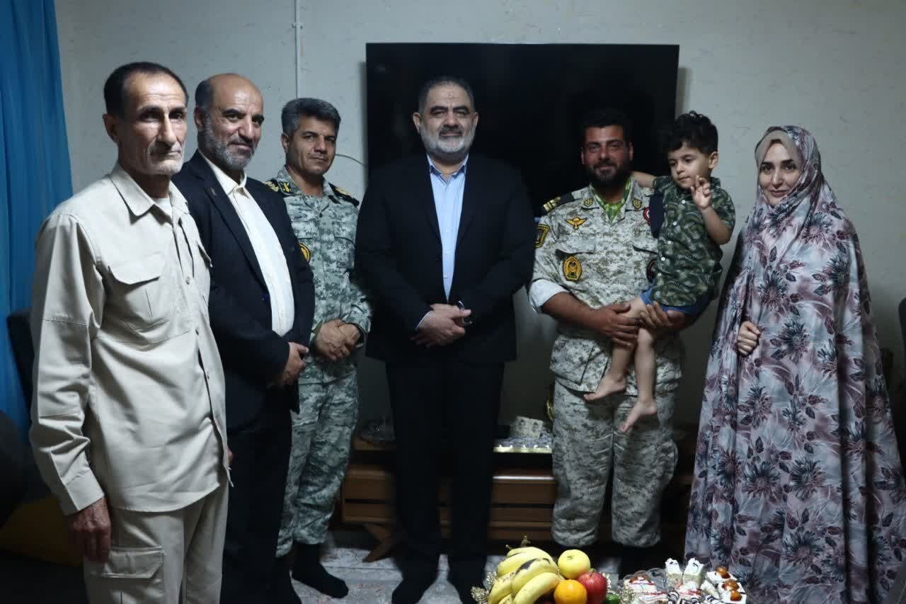 رشادت دریادلان نیروهای مسلح در حراست از تنگه هرمز، نماد اقتدار ایران رشادت دریادلان نیروهای مسلح در حراست از تنگه هرمز، نماد اقتدار ایران