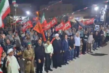اجتماع حماسی مردم خورموج در شب۲۴۰