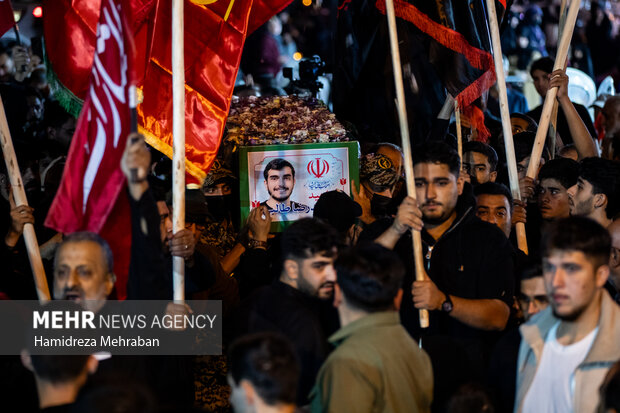 وداع با پیکر شهید «محمدرضا طالبی» در میدان هفتم تیر