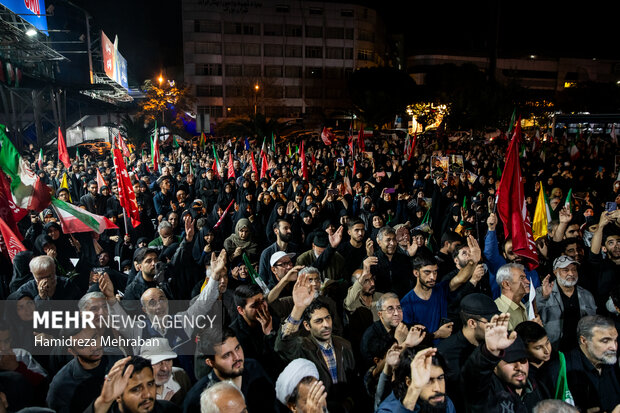 وداع با پیکر شهید «محمدرضا طالبی» در میدان هفتم تیر
