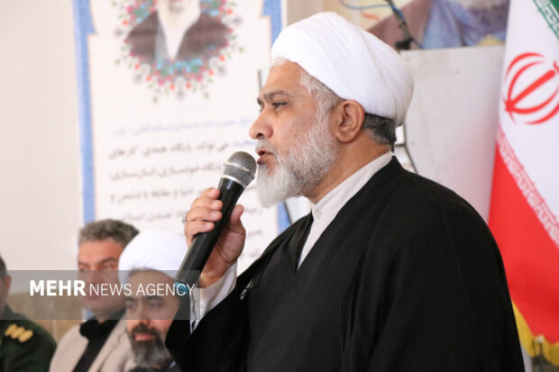 هدایتی: توانمندسازی ائمه جماعات راهبرد اصلی مقابله با جنگ ترکیبی است