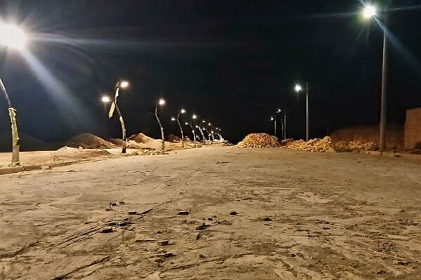 چراغ‌های توسعه گردشگری در مسیر دستکند تاریخی خِنجین روشن شد