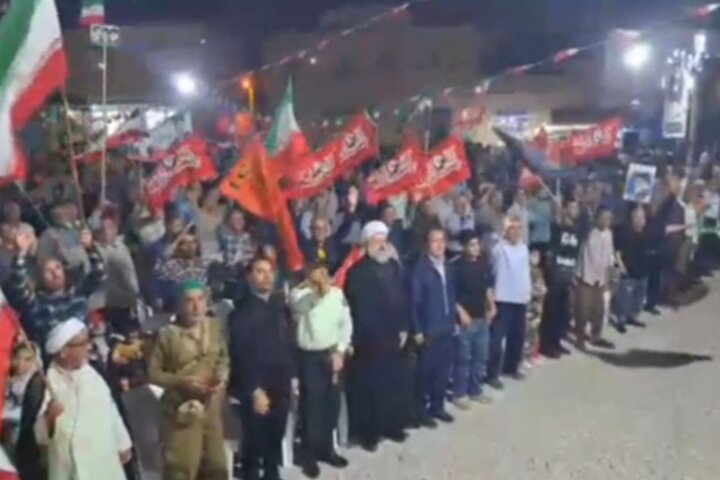 اجتماع حماسی مردم خورموج در شب۲۴۰
