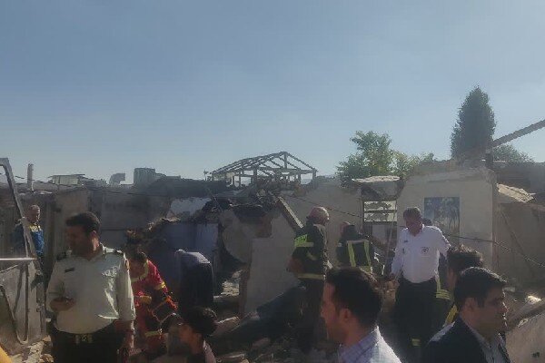 سریری: نشت گاز در جعفرآباد کرمانشاه یک کشته و ۱۰ مصدوم برجا گذاشت سریری: نشت گاز در جعفرآباد کرمانشاه یک کشته و ۱۰ مصدوم برجا گذاشت