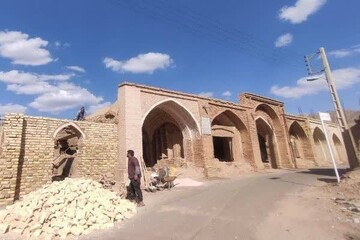 آغاز مرحله جدید مرمت تیمچه تاریخی علیخان در کوهبنان