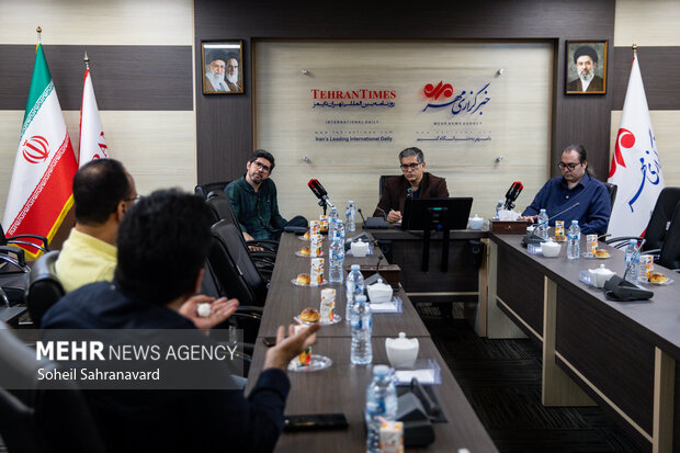 نشست «انتخابات میان‌دوره‌ای آمریکا؛ آزمون ترامپ و آینده قدرت در واشنگتن»